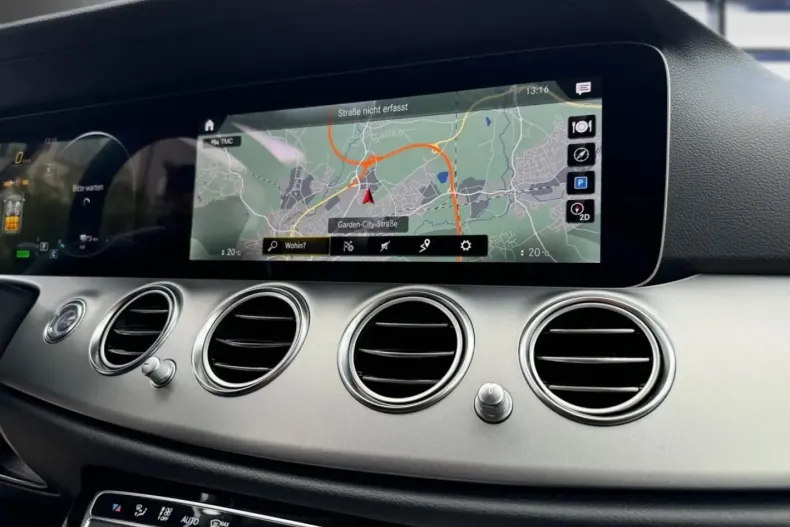 Mercedes-Benz E 300 din 2021 cu 28.961 km - oferta MER125541 - foto 3