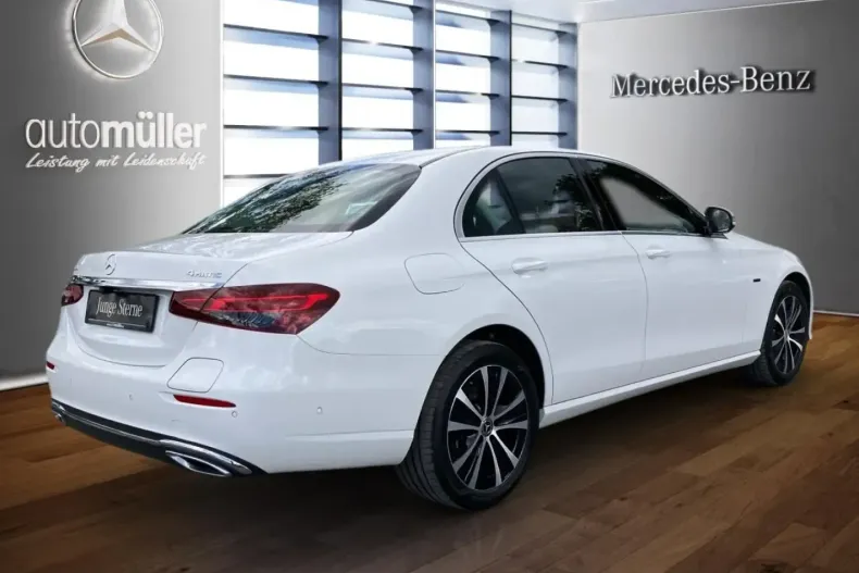 Mercedes-Benz E 300 din 2021 cu 28.961 km - oferta MER125541 - foto 9