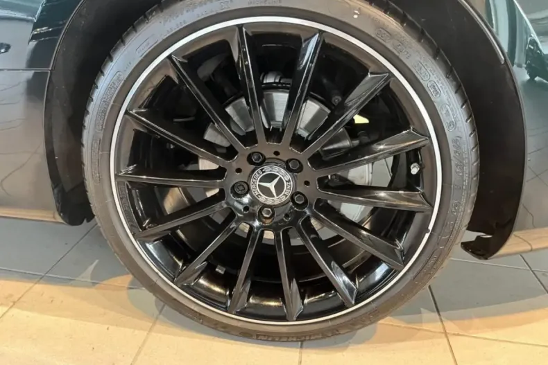 Mercedes-Benz E 220 din 2023 cu 16.600 km - oferta MER125543 - foto 3