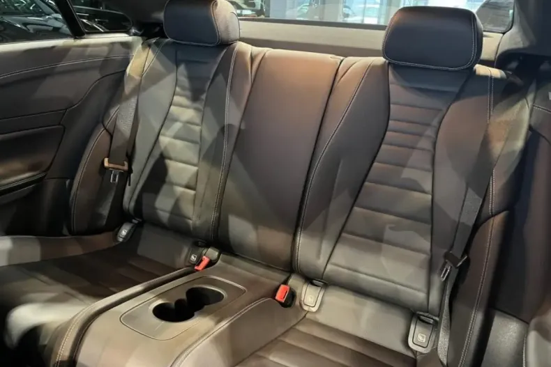 Mercedes-Benz E 220 din 2023 cu 16.600 km - oferta MER125543 - foto 9