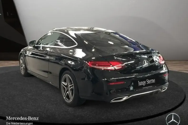 Mercedes-Benz C 300 din 2022 cu 17.700 km - oferta MER125544 - foto 4