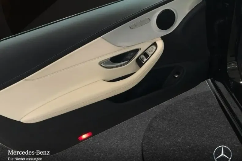 Mercedes-Benz C 300 din 2022 cu 17.700 km - oferta MER125544 - foto 14