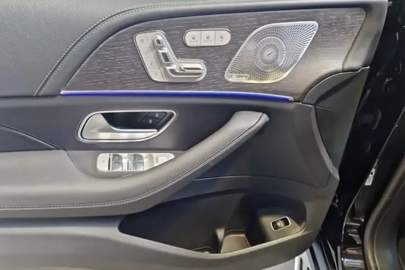 Mercedes-Benz GLE 53 AMG din 2023 cu 4.500 km - oferta MER125546 - foto 12