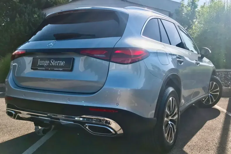 Mercedes-Benz GLC 200 din 2023 cu 10.802 km - oferta MER125548 - foto 4