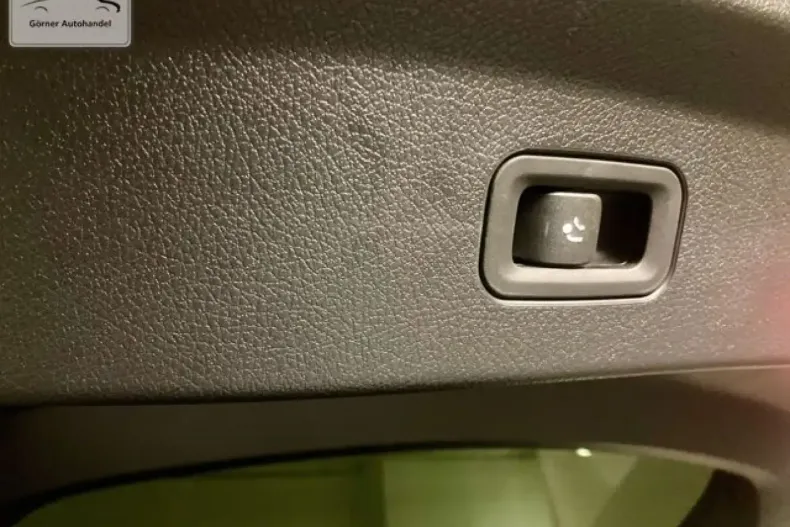 Mercedes-Benz GLE 450 din 2024 cu 1.000 km - oferta MER125563 - foto 29