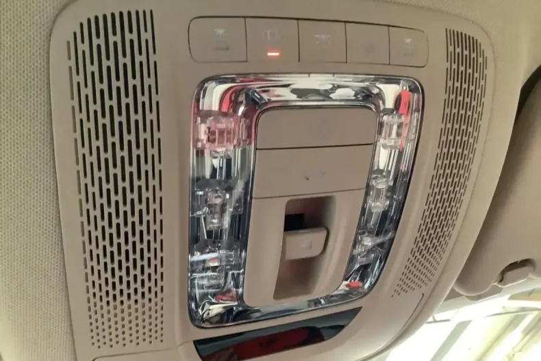 Mercedes-Benz GLS 450 din 2023 cu 8.000 km - oferta MER125567 - foto 17