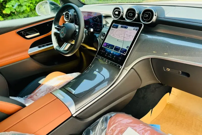 Mercedes-Benz GLC 200 din 2024 cu 50 km - oferta MER125568 - foto 6