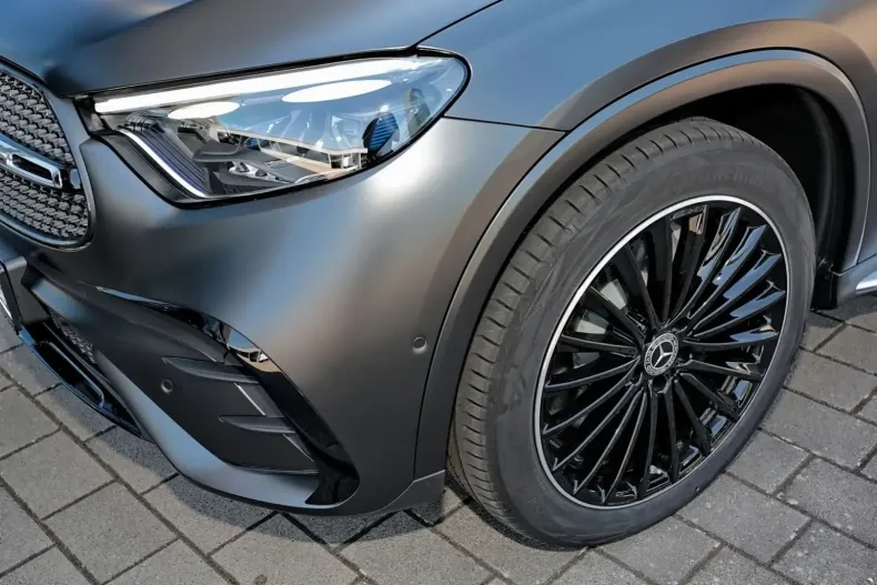 Mercedes-Benz GLC 300 din 2024 cu 10.000 km - oferta MER125570 - foto 2