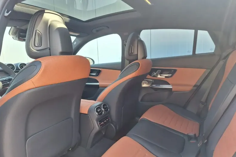 Mercedes-Benz GLC 200 din 2024 cu 50 km - oferta MER125571 - foto 6