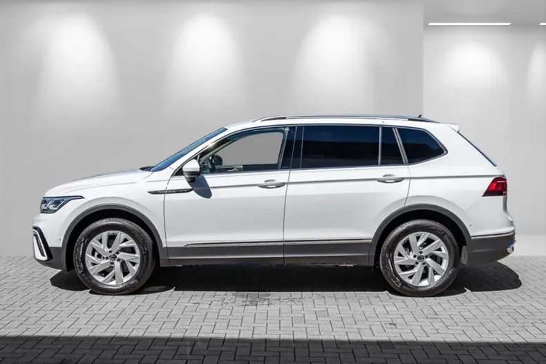 Volkswagen Tiguan Allspace din 2024 cu 15 km - oferta VOL125575 - foto 3
