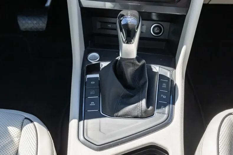 Volkswagen Tiguan Allspace din 2024 cu 15 km - oferta VOL125575 - foto 11