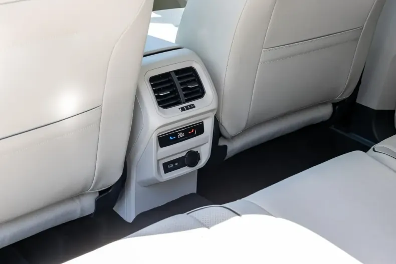 Volkswagen Tiguan Allspace din 2024 cu 15 km - oferta VOL125575 - foto 19