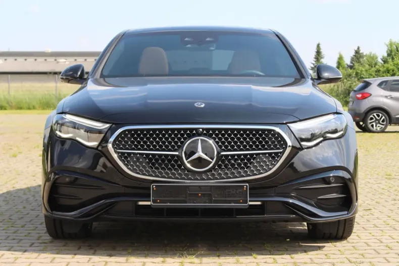 Mercedes-Benz E 220 din 2024 cu 20 km - oferta MER125579 - foto 3