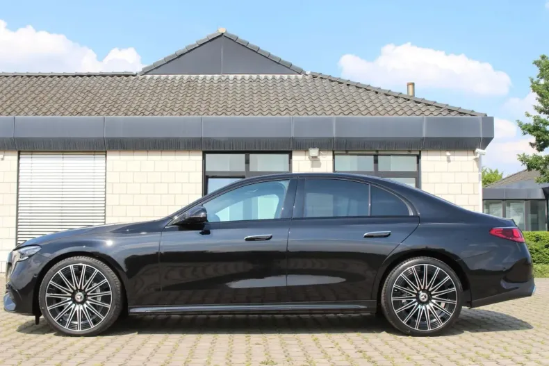 Mercedes-Benz E 220 din 2024 cu 20 km - oferta MER125579 - foto 6