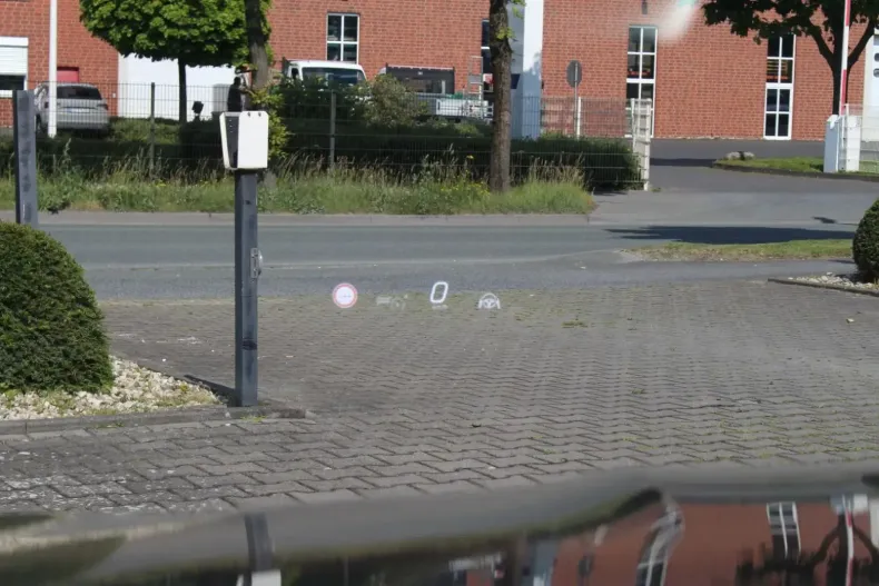 Mercedes-Benz E 220 din 2024 cu 20 km - oferta MER125579 - foto 19