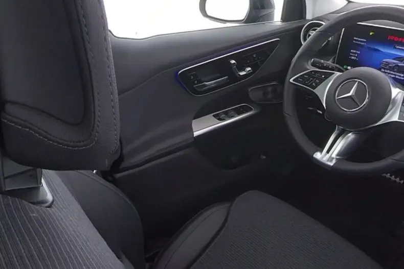 Mercedes-Benz GLC 300 din 2023 cu 19.500 km - oferta MER125583 - foto 8