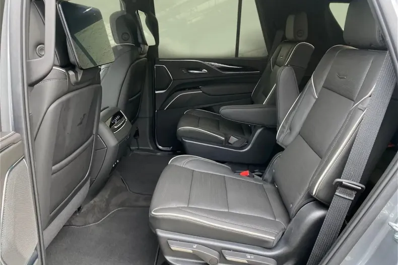 Cadillac Escalade din 2023 cu 33.500 km - oferta CAD125585 - foto 13