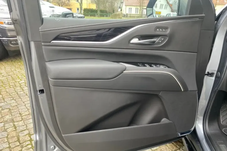 Cadillac Escalade din 2023 cu 33.500 km - oferta CAD125585 - foto 21