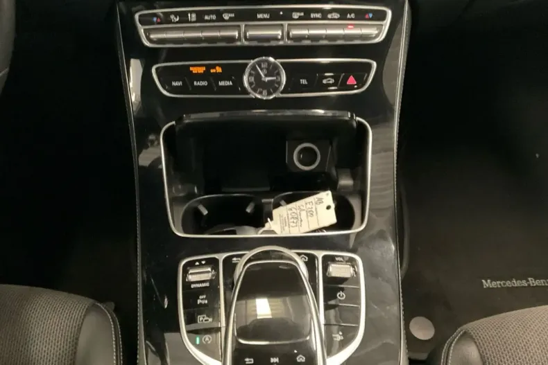 Mercedes-Benz E 200 din 2020 cu 48.434 km - oferta MER125586 - foto 7