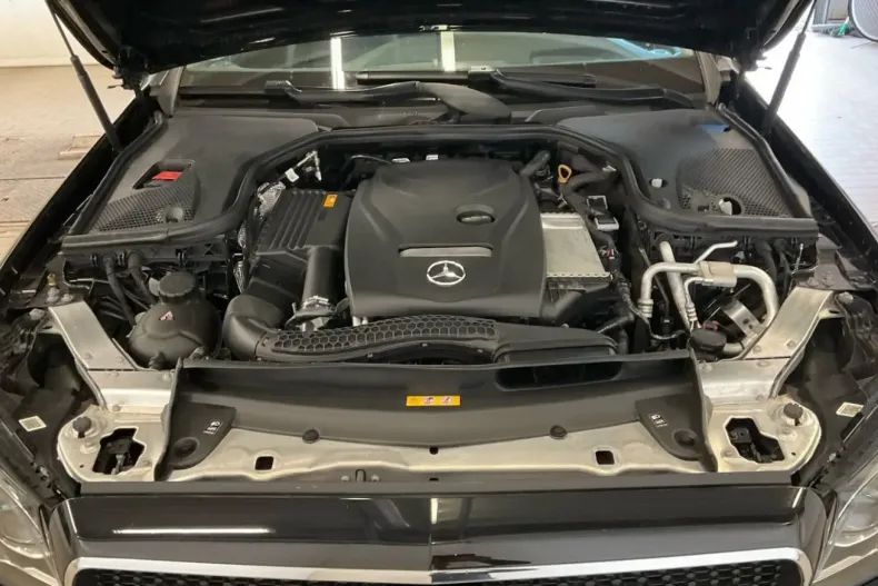 Mercedes-Benz E 200 din 2020 cu 48.434 km - oferta MER125586 - foto 13