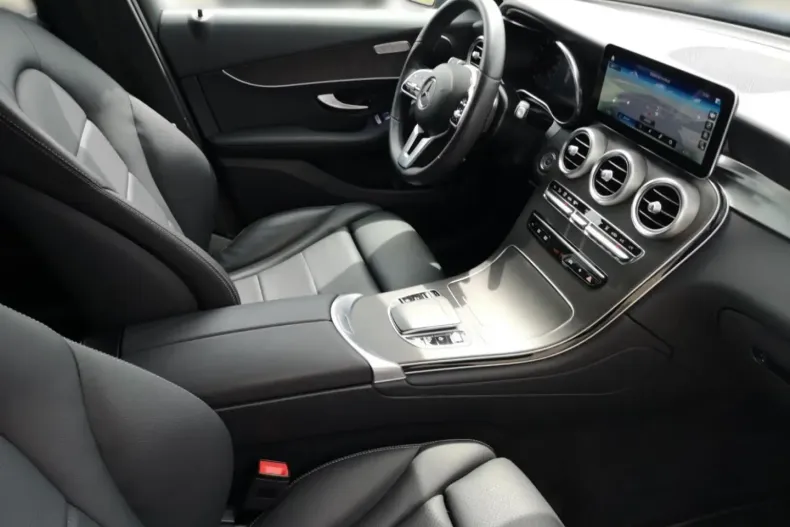 Mercedes-Benz GLC 300 din 2022 cu 30.504 km - oferta MER125588 - foto 8