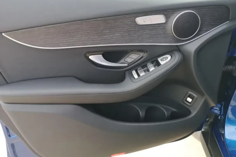 Mercedes-Benz GLC 300 din 2022 cu 30.504 km - oferta MER125588 - foto 18