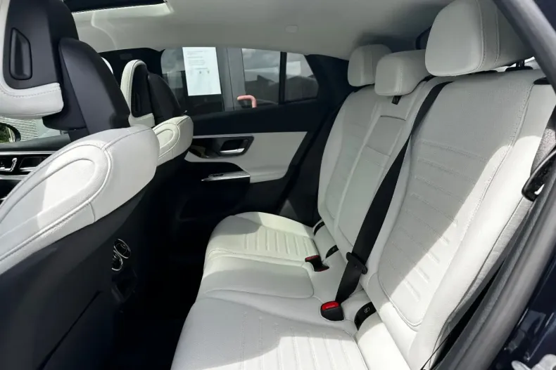 Mercedes-Benz GLC 200 din 2024 cu 200 km - oferta MER125589 - foto 9