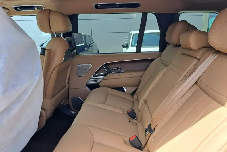 Land Rover Range Rover din 2024 cu 100 km - oferta LAN125599 - foto 8