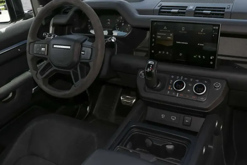 Land Rover Defender din 2022 cu 66.800 km - oferta LAN125606 - foto 10