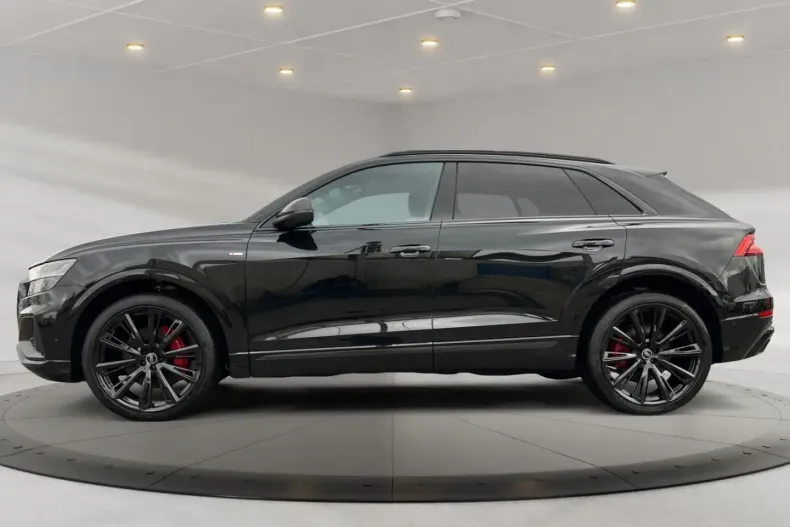 Audi Q8 din 2024 cu 5.000 km - oferta AUD125616 - foto 2