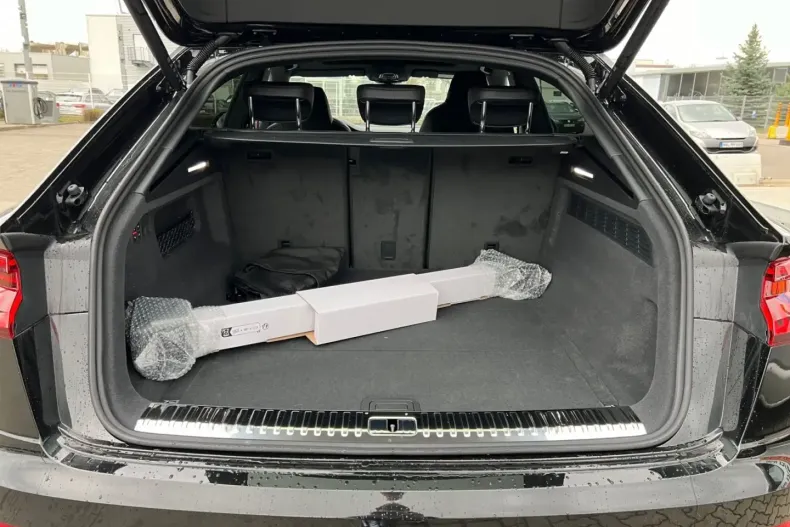 Audi Q8 din 2024 cu 5.000 km - oferta AUD125616 - foto 13