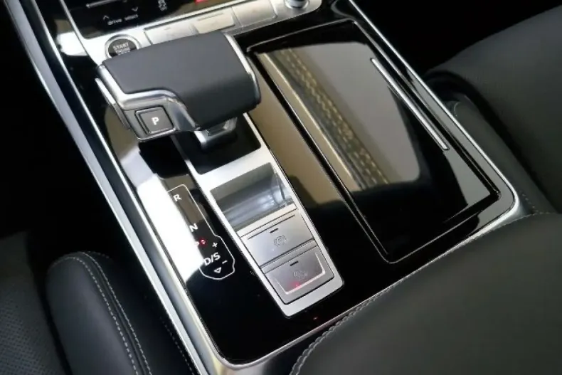 Audi Q8 din 2023 cu 34.196 km - oferta AUD125621 - foto 13