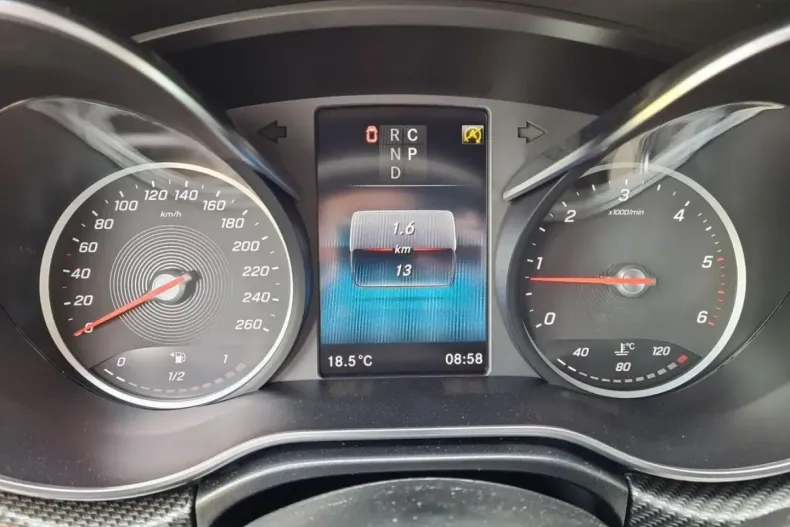 Mercedes-Benz V 300 din 2023 cu 15 km - oferta MER125624 - foto 17