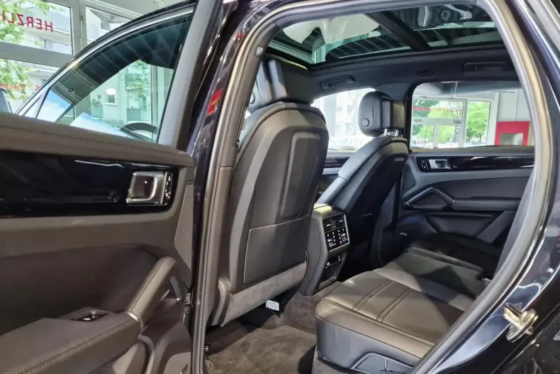 Porsche Cayenne din 2021 cu 65.000 km - oferta POR125626 - foto 25