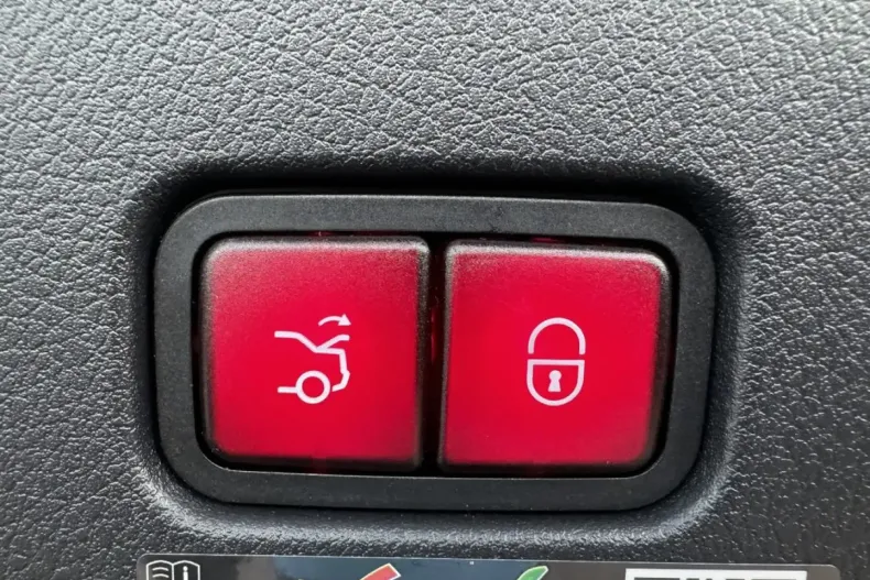 Mercedes-Benz CLE 53 AMG din 2024 cu 2.000 km - oferta MER125627 - foto 24