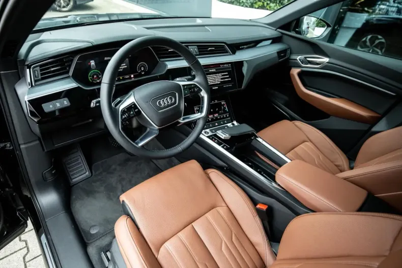 Audi Q8 e-tron din 2023 cu 46.110 km - oferta AUD125628 - foto 5