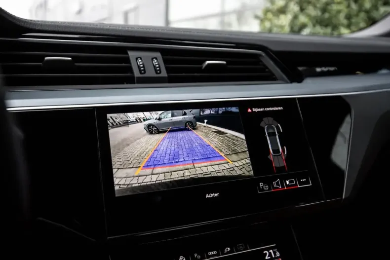 Audi Q8 e-tron din 2023 cu 46.110 km - oferta AUD125628 - foto 20