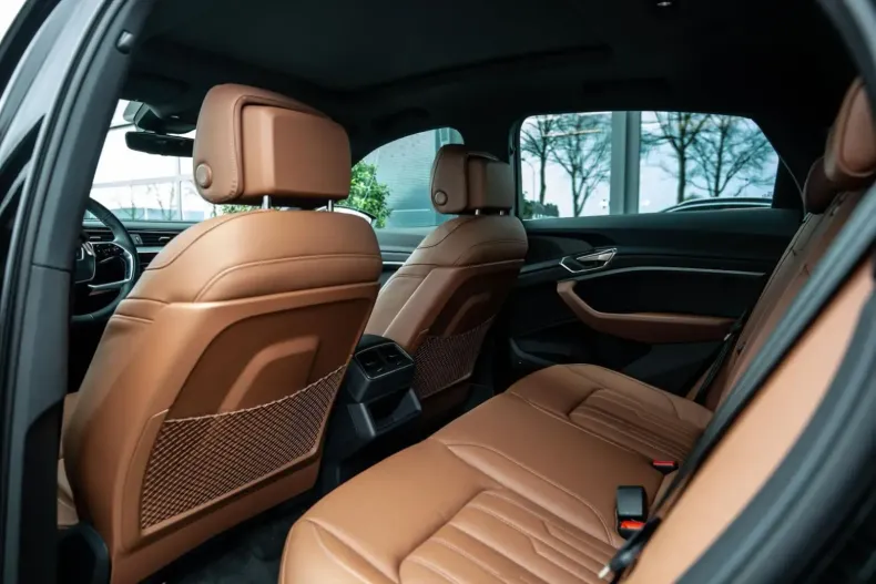 Audi Q8 e-tron din 2023 cu 46.110 km - oferta AUD125628 - foto 22