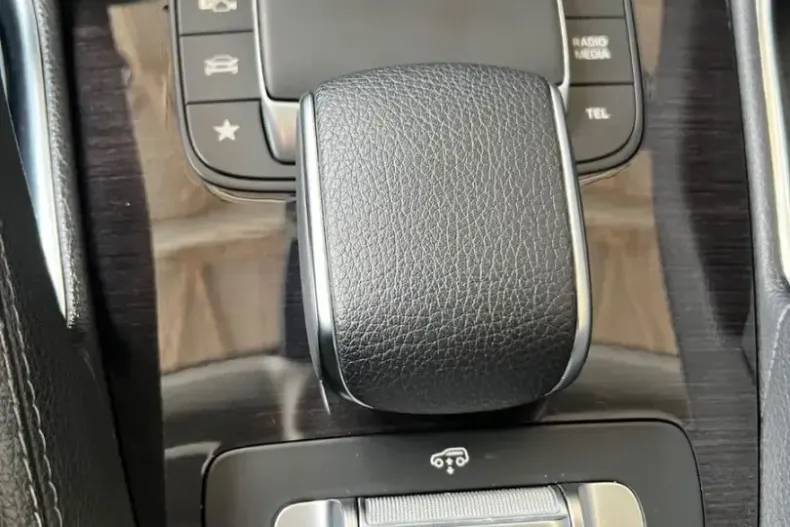 Mercedes-Benz GLS 580 din 2020 cu 100.000 km - oferta MER125632 - foto 27