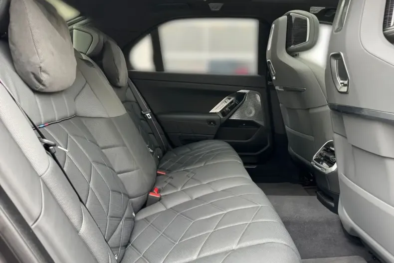 BMW 760 din 2023 cu 19.000 km - oferta BMW125635 - foto 23