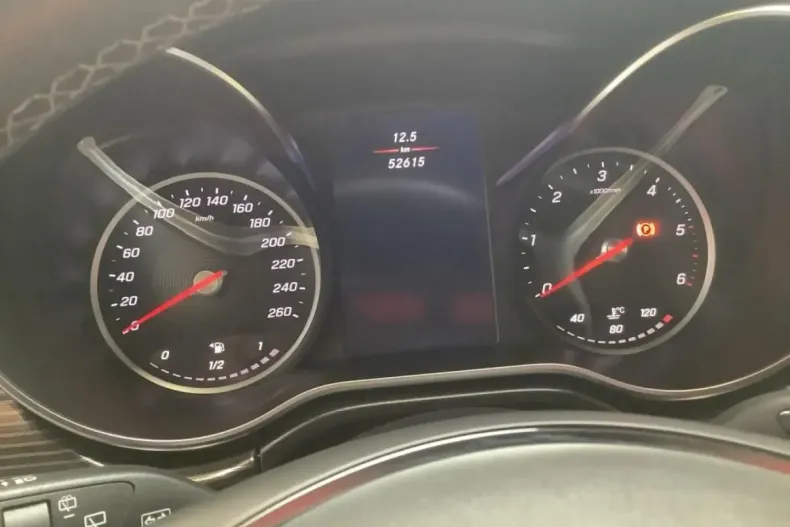 Mercedes-Benz V 300 din 2022 cu 53.000 km - oferta MER125643 - foto 7