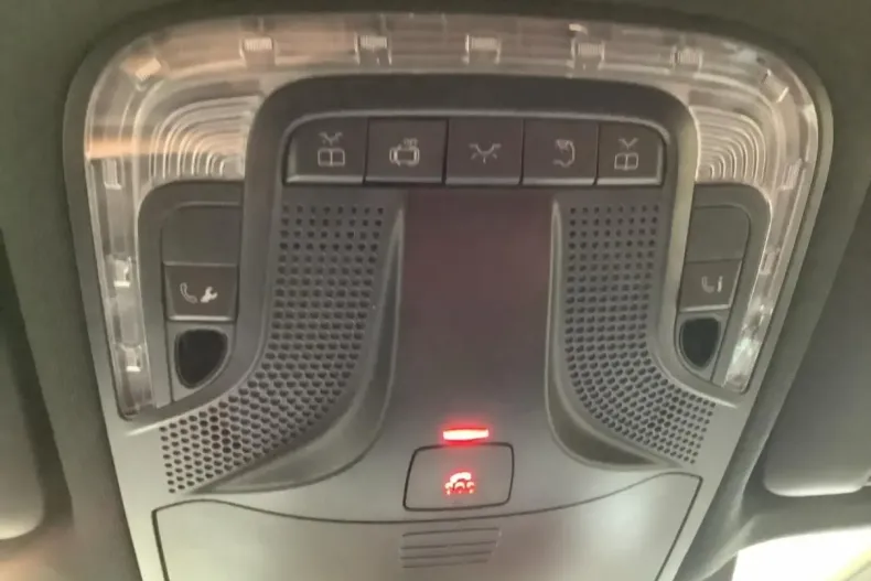 Mercedes-Benz V 300 din 2022 cu 53.000 km - oferta MER125643 - foto 10