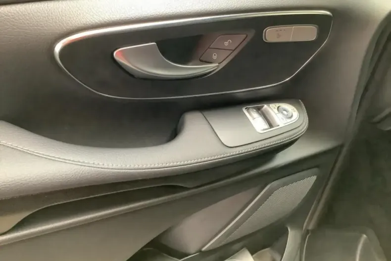 Mercedes-Benz V 300 din 2022 cu 53.000 km - oferta MER125643 - foto 17