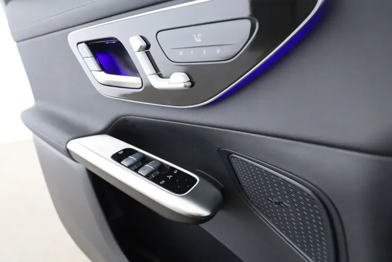 Mercedes-Benz GLC 200 din 2024 cu 50 km - oferta MER125644 - foto 14