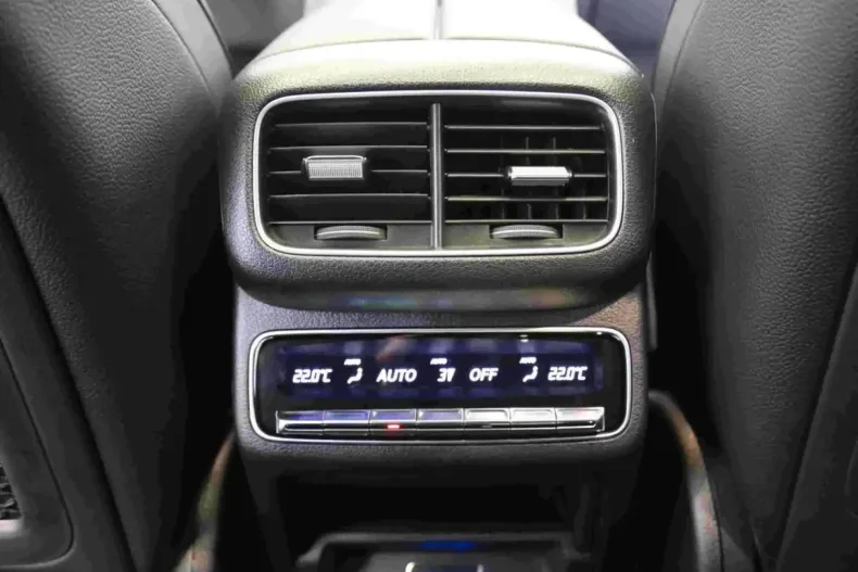 Mercedes-Benz GLE 450 din 2023 cu 6.000 km - oferta MER125645 - foto 18