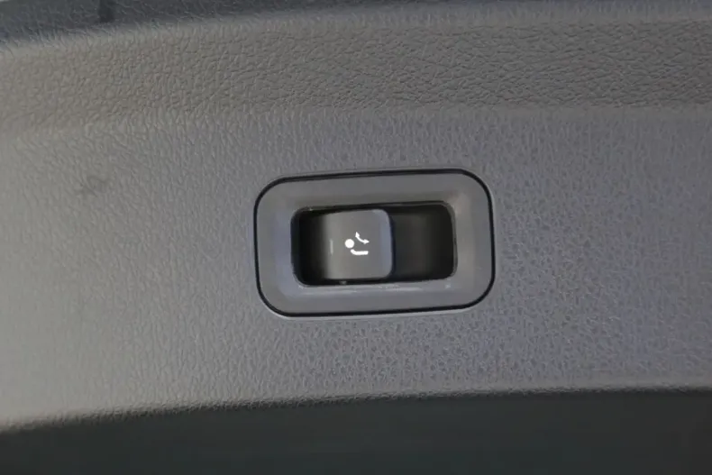 Mercedes-Benz GLE 450 din 2023 cu 6.000 km - oferta MER125645 - foto 19