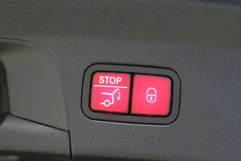 Mercedes-Benz GLE 450 din 2023 cu 6.000 km - oferta MER125645 - foto 20