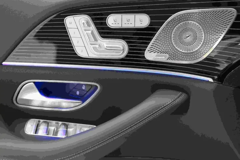 Mercedes-Benz GLE 450 din 2023 cu 6.000 km - oferta MER125645 - foto 24