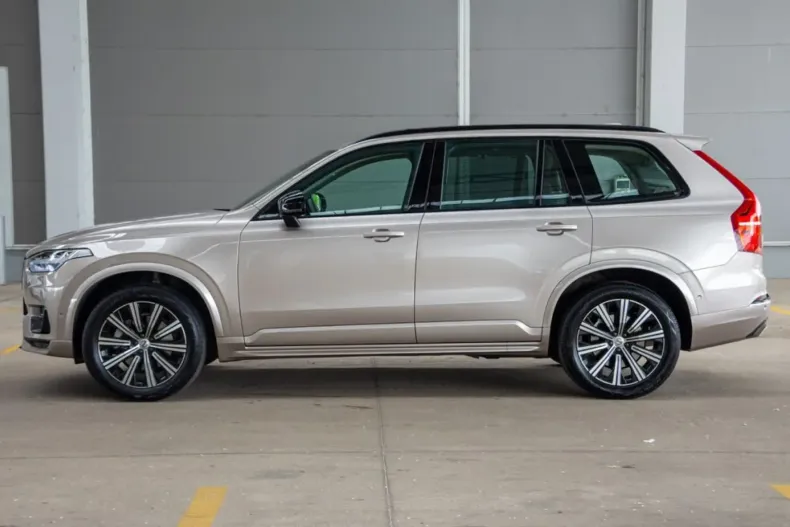 Volvo XC90 din 2023 cu 8.000 km - oferta VOL125647 - foto 5