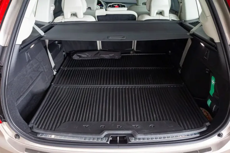 Volvo XC90 din 2023 cu 8.000 km - oferta VOL125647 - foto 21